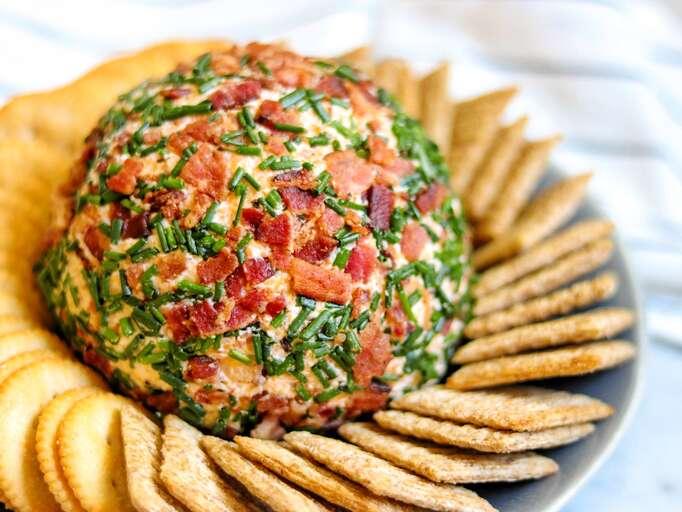 Bacon-Ranch Cheese Ball